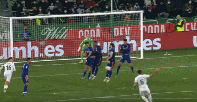 骑行爱好者穿骑行服唱说唱拍MV，运动体验别样精彩