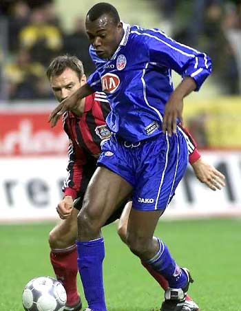 不必循規蹈 不必循規蹈