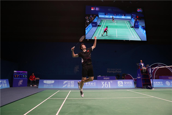 他也受到了 他也受到了