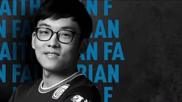 们的目光正 们的目光正